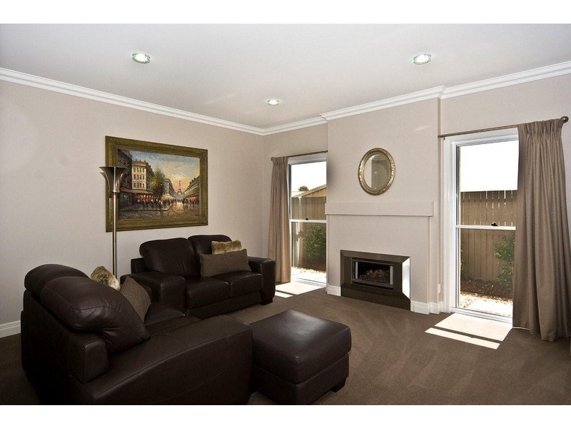 24 Saba Court, Middle Ridge QLD 4350