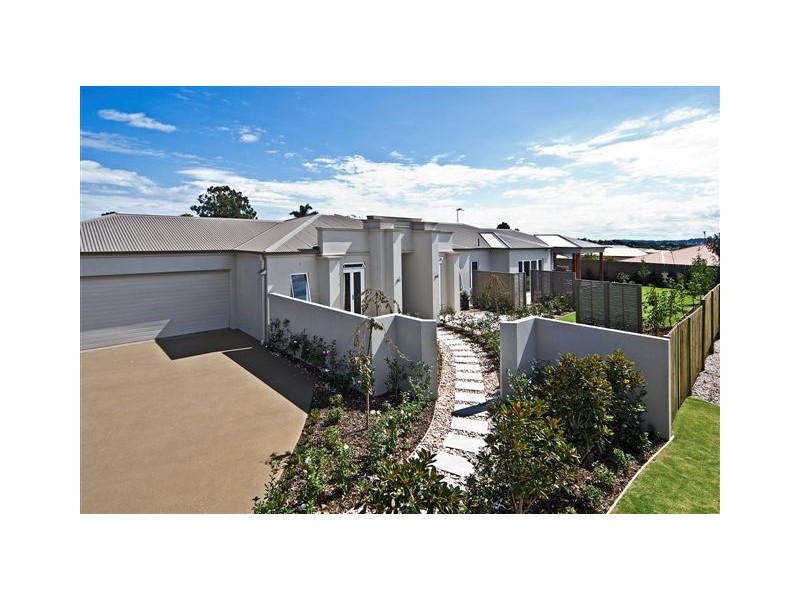 24 Saba Court, Middle Ridge QLD 4350