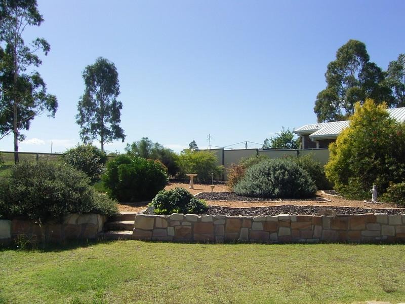 14 Russell Court, Wyreema QLD 4352