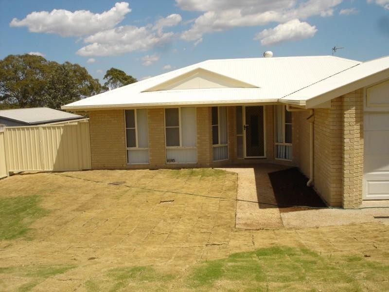 745 Greenwattle Street, Glenvale QLD 4350
