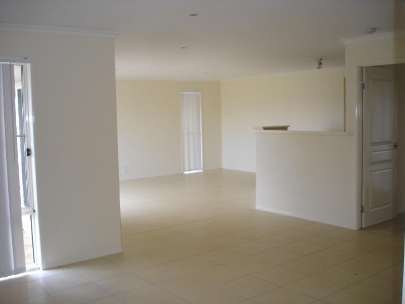 745 Greenwattle Street, Glenvale QLD 4350