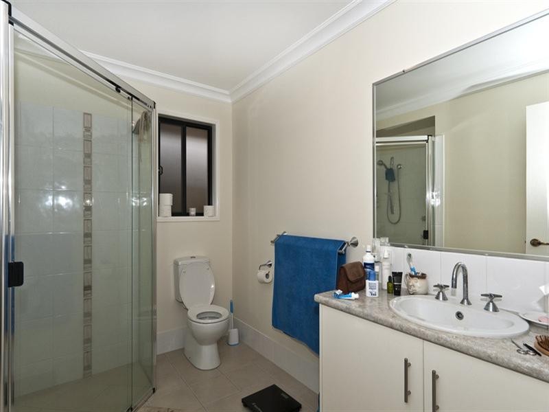 12 McShane Drive, Mount Kynoch QLD 4350