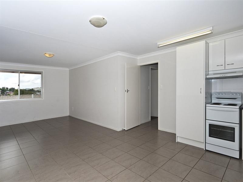 6/22 Kirklees Street, Newtown QLD 4350