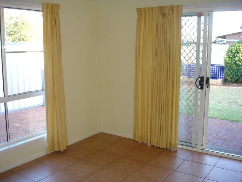 1/392 Stenner Street, Kearneys Spring QLD 4350