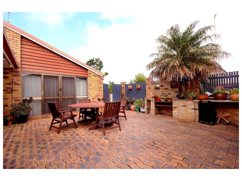 60 Paull Street, Wilsonton QLD 4350