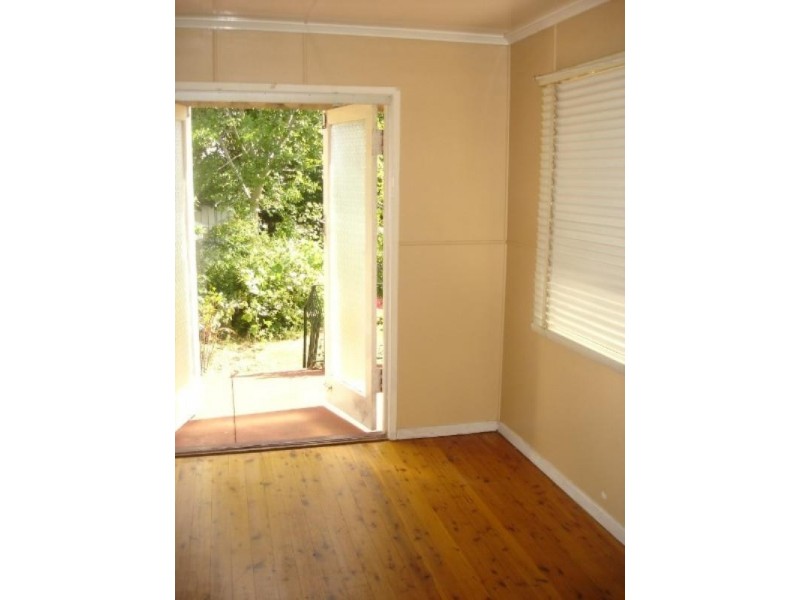 1 Peak Street, Harristown QLD 4350