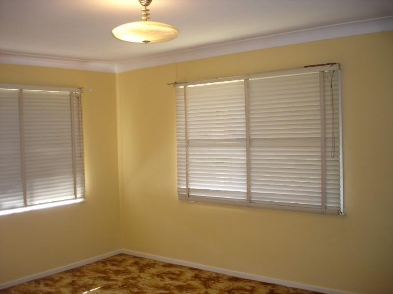 1 Peak Street, Harristown QLD 4350