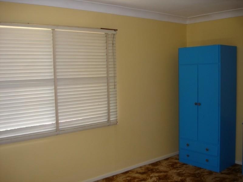 1 Peak Street, Harristown QLD 4350