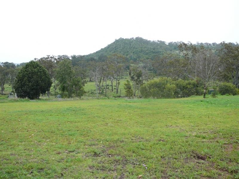 45 Valley View Drive, Meringandan West QLD 4352