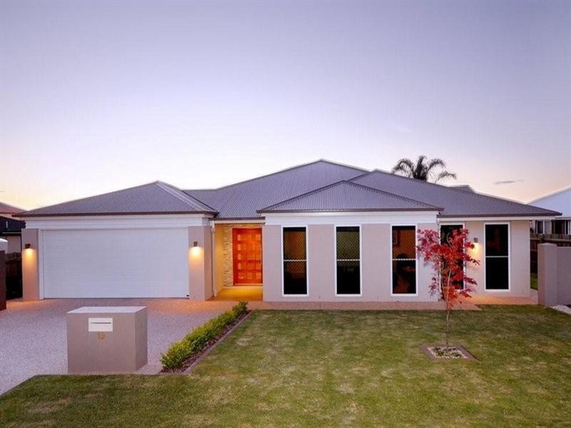 19 Banksdale Drive, Middle Ridge QLD 4350