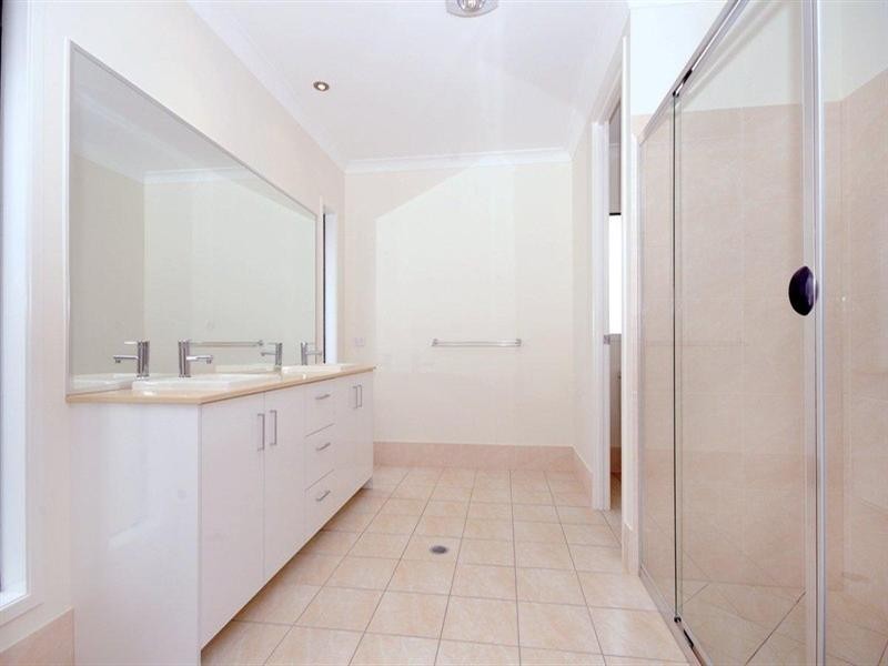 137 Main Street, Westbrook QLD 4350