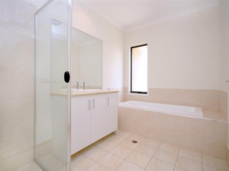 137 Main Street, Westbrook QLD 4350