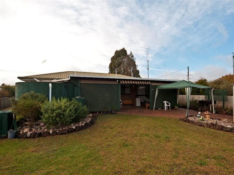 12 Thomas Street, Cambooya QLD 4358