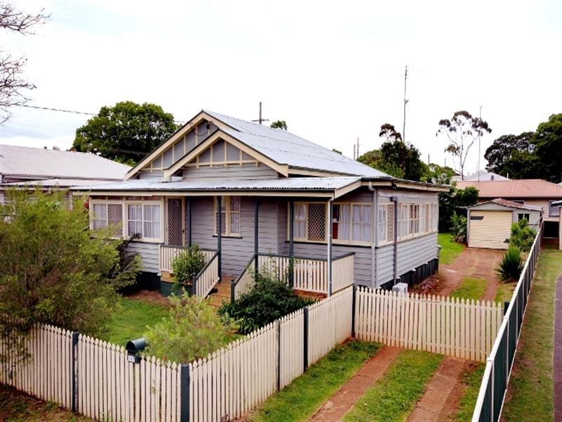 147 Holberton Street, Newtown QLD 4350