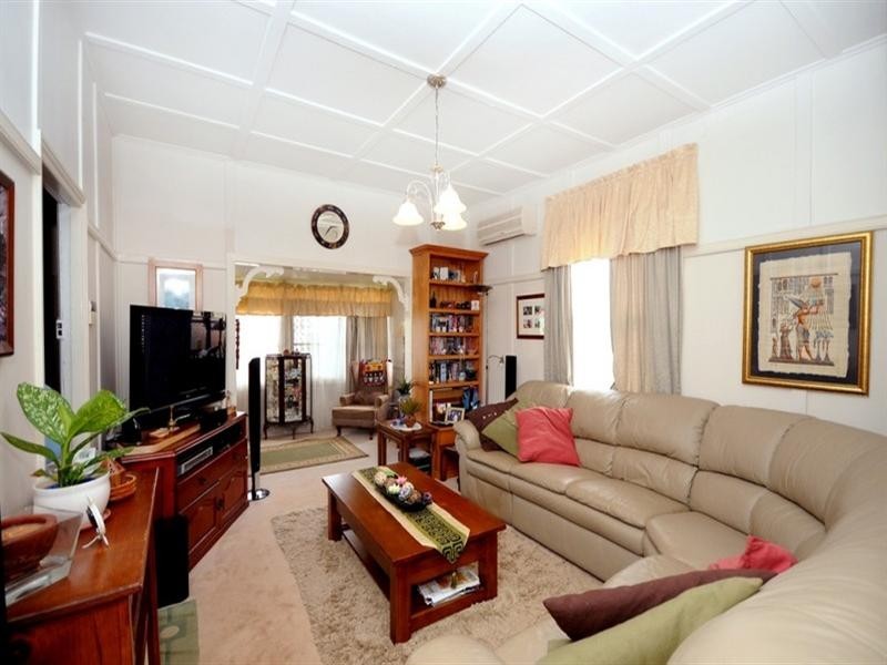 147 Holberton Street, Newtown QLD 4350