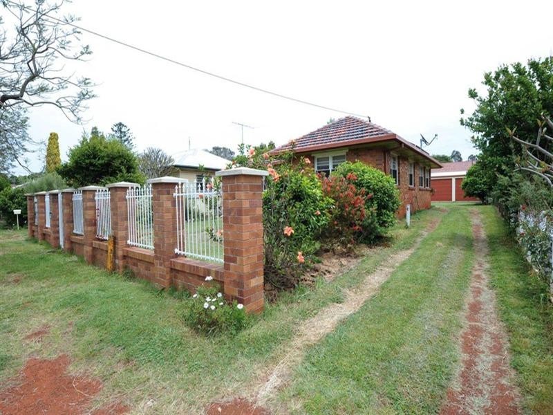 27 Justin Street, Harristown QLD 4350