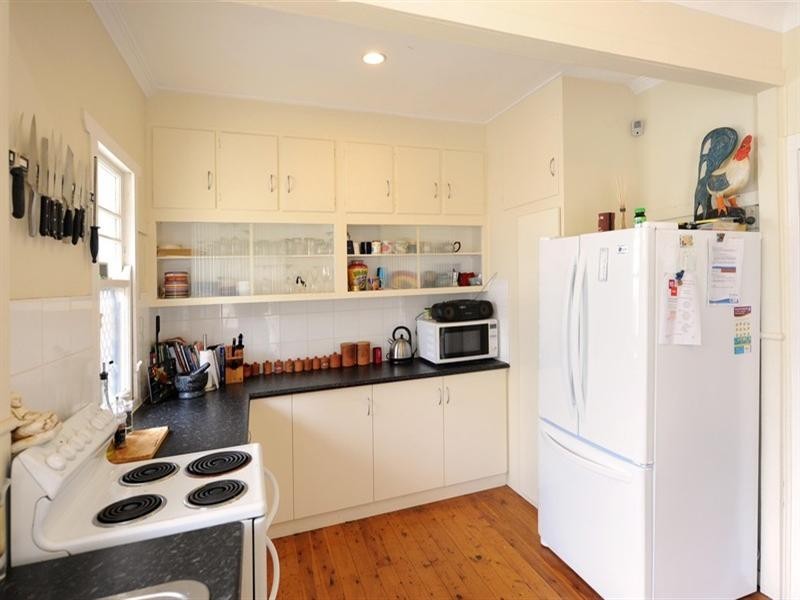 27 Justin Street, Harristown QLD 4350