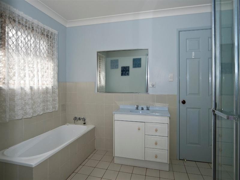 1 Montana Street, Wilsonton Heights QLD 4350