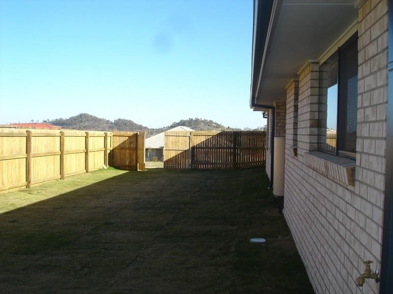 12 Cuttaburra Crescent, Glenvale QLD 4350