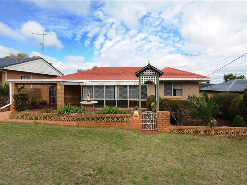 8 Hartman Street, Rangeville QLD 4350