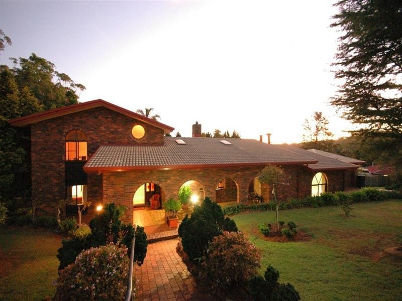 6 McAdam Court, Middle Ridge QLD 4350