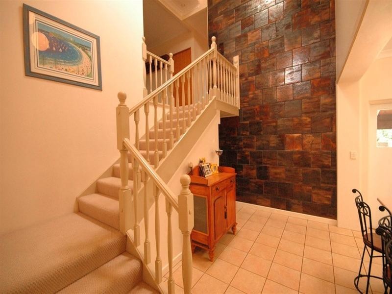 6 McAdam Court, Middle Ridge QLD 4350