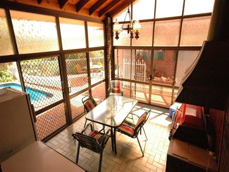 6 McAdam Court, Middle Ridge QLD 4350