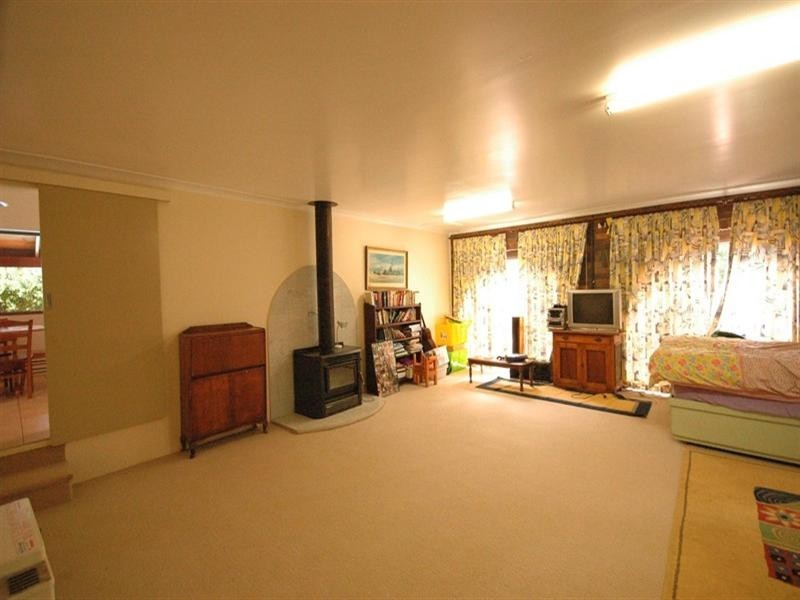 6 McAdam Court, Middle Ridge QLD 4350