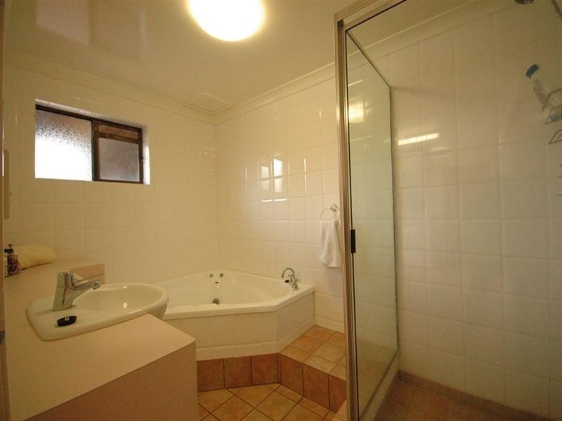 6 McAdam Court, Middle Ridge QLD 4350