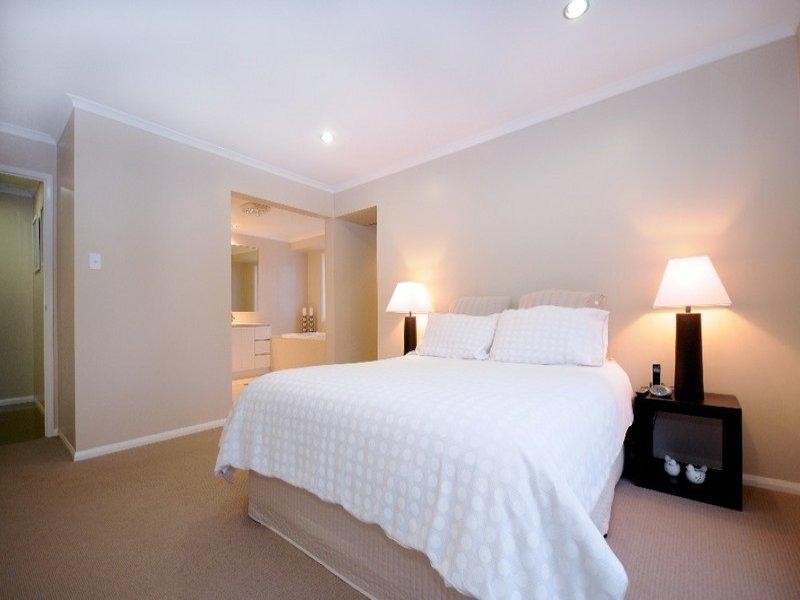 6 Pendrea Close, Highfields QLD 4352