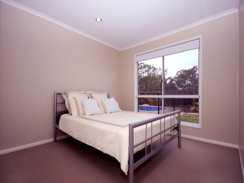 6 Pendrea Close, Highfields QLD 4352