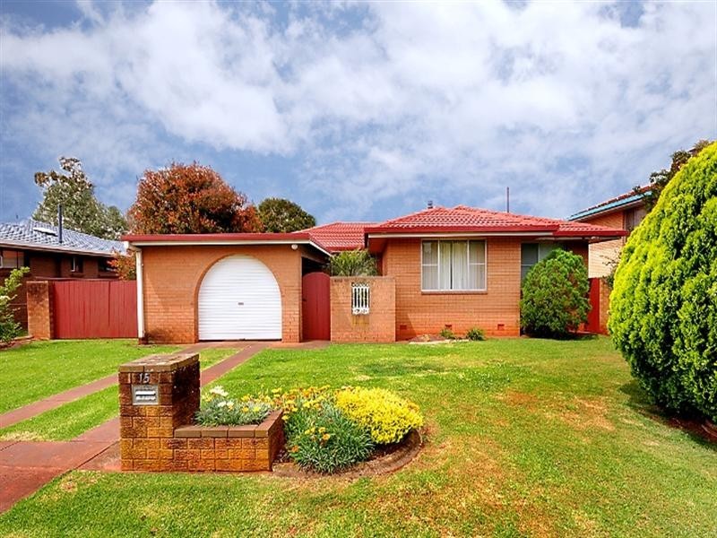 15 Regent Street, Darling Heights QLD 4350