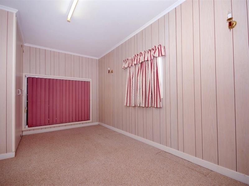 15 Regent Street, Darling Heights QLD 4350