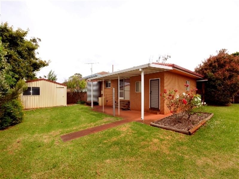 15 Regent Street, Darling Heights QLD 4350