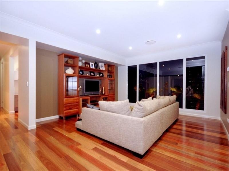 9 Colman Drive, Middle Ridge QLD 4350