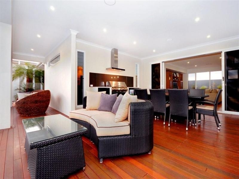 9 Colman Drive, Middle Ridge QLD 4350