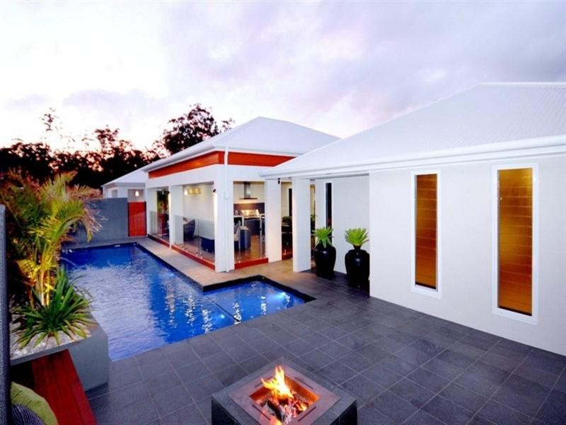 9 Colman Drive, Middle Ridge QLD 4350