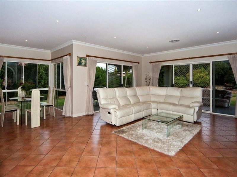 6 St Andrews Court, Middle Ridge QLD 4350