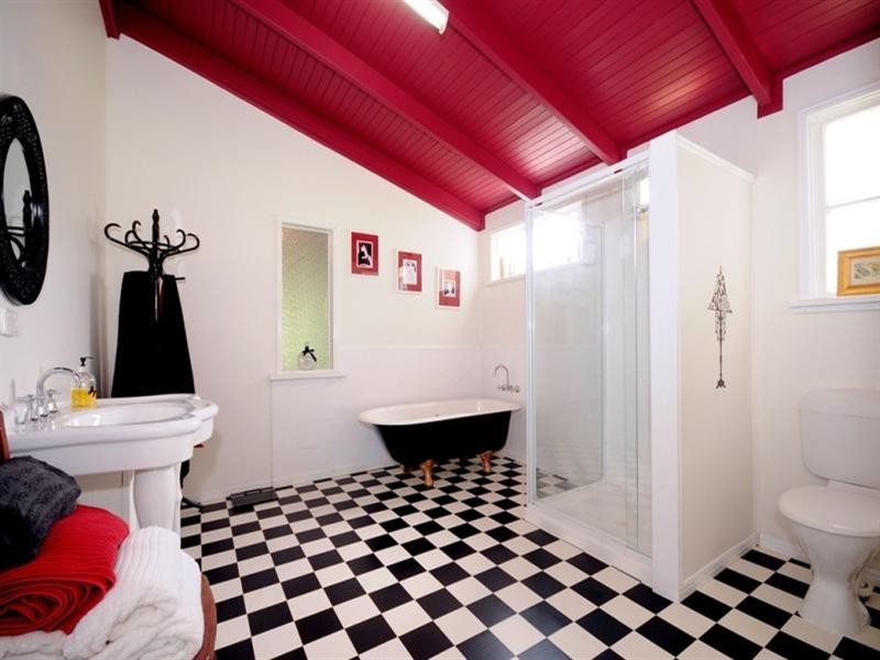 37a Alford Street, Mount Lofty QLD 4350