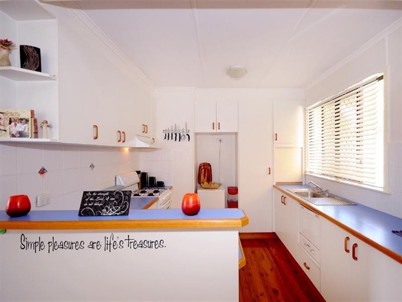 31 Catto Street, Centenary Heights QLD 4350