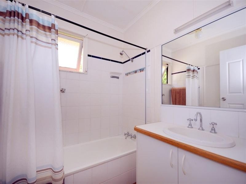 31 Catto Street, Centenary Heights QLD 4350