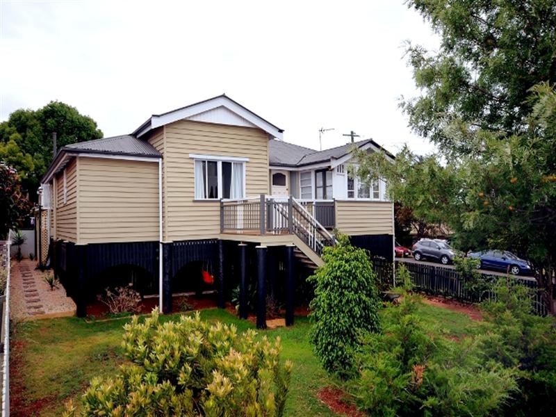 193 West Street, Harristown QLD 4350