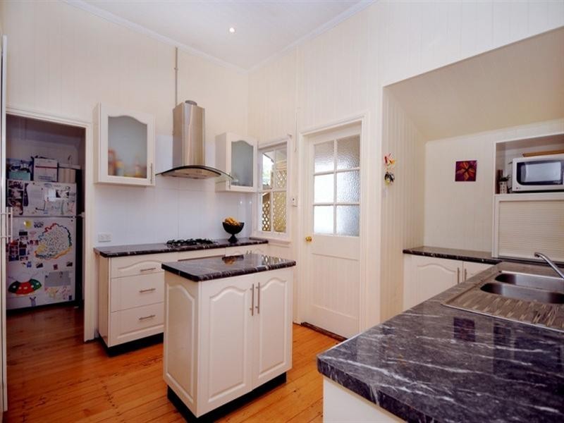 193 West Street, Harristown QLD 4350