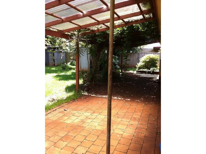 9 Lister Street, Harristown QLD 4350