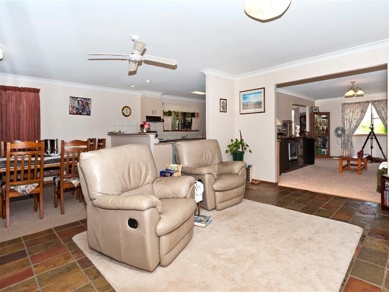 5 Oelkers Court, Hodgson Vale QLD 4352