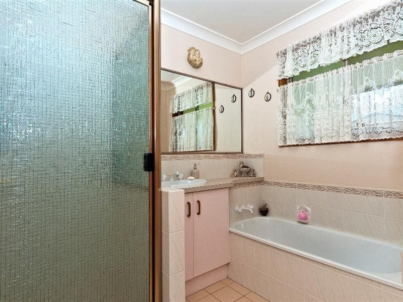 5 Oelkers Court, Hodgson Vale QLD 4352