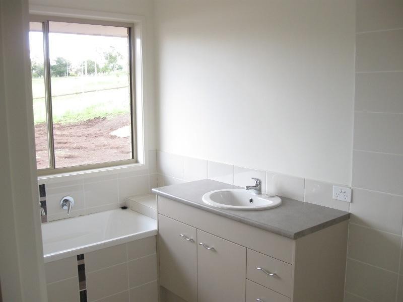 15 Paperbark Drive, Glenvale QLD 4350