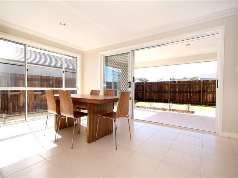 9 Saba Court, Middle Ridge QLD 4350