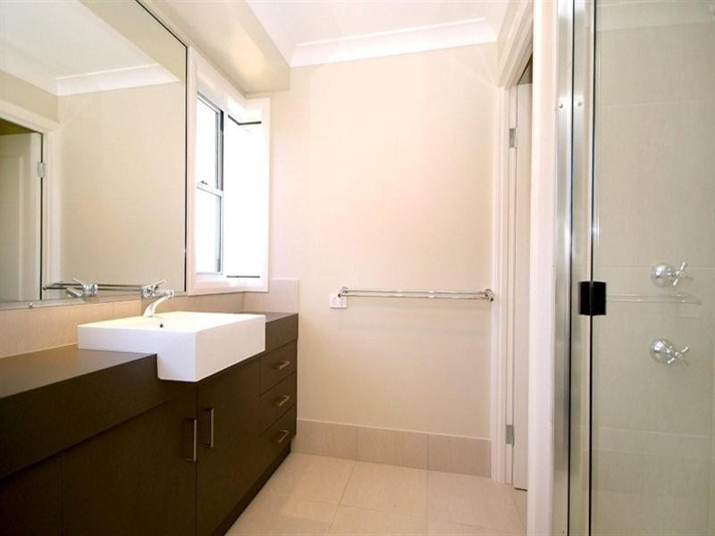 9 Saba Court, Middle Ridge QLD 4350