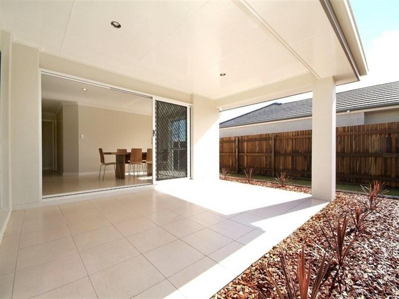 9 Saba Court, Middle Ridge QLD 4350